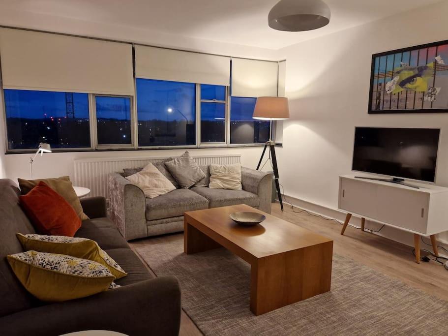 Newly Renovated Apartment! London Exterior photo